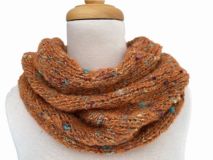 AA047_Indulge Neck Warmer